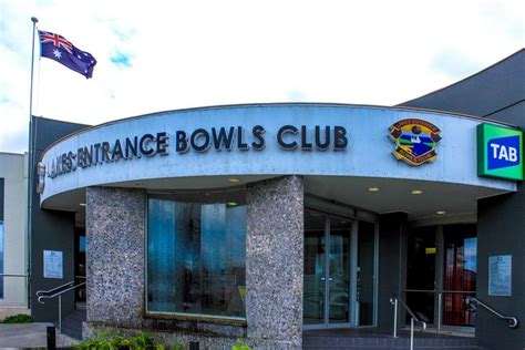 Lakes Entrance Bowls Club .